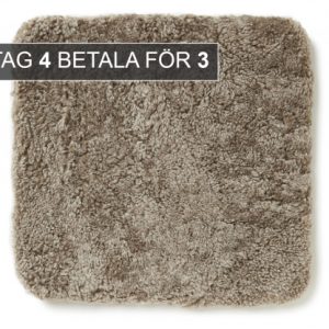 Curly pad sittdyna fårskinn light brown 40x40cm